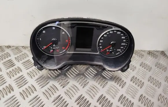 Audi A1 Speedometer (instrument cluster) 8X0920930A