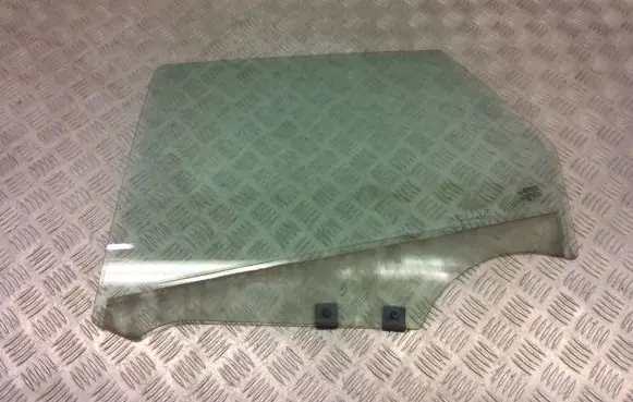 Renault Captur Rear door window glass