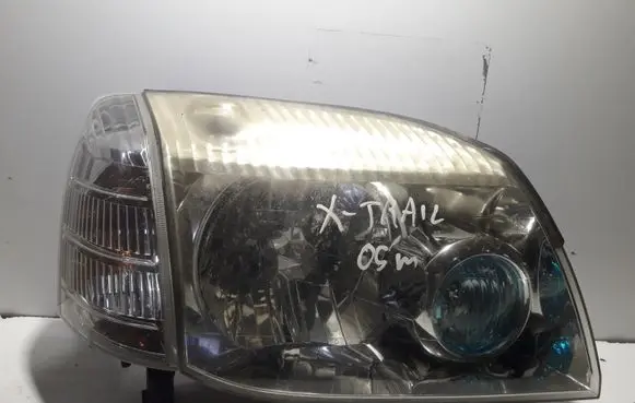 Nissan X-Trail T30 Headlight/headlamp