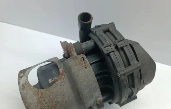 BMW 3 E46 Secondary air pump 1715293 1435364 72216636