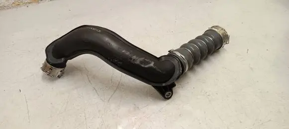 BMW X1 U11 Intercooler hose/pipe 8489556