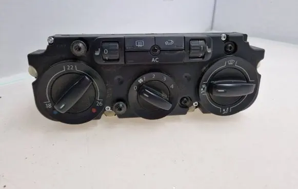Volkswagen PASSAT B6 Climate control unit 3C1820045A 5HB00932801 1KO820047GL