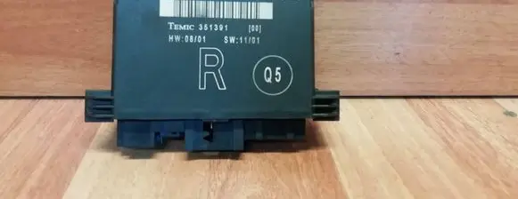 Mercedes-Benz C W203 Door control unit/module 2038206626 351391 A2038206626