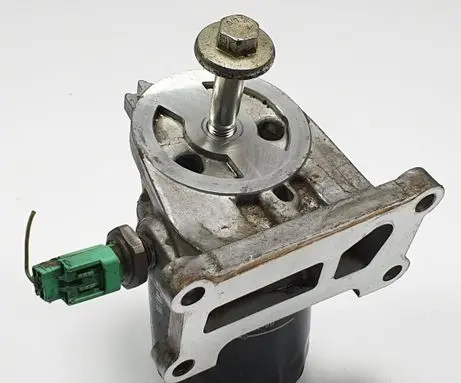 Mazda MX-5 NC Miata Oil filter mounting bracket 115010-7630