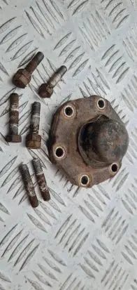 Nissan Terrano Hub lock 