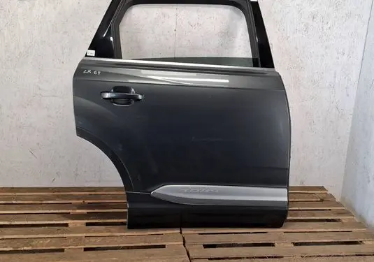 Audi Q7 4M Rear door