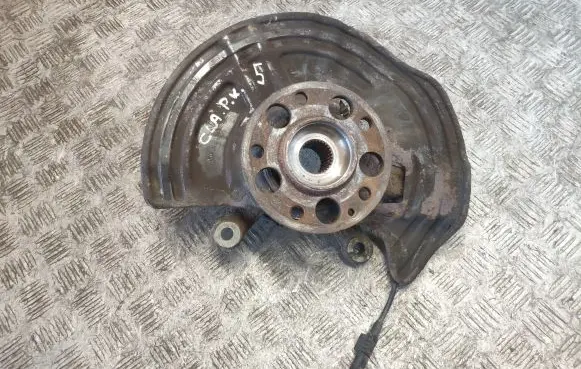 Mercedes-Benz CLA C117 X117 W117 Front wheel hub A2465402510 A2464210520
