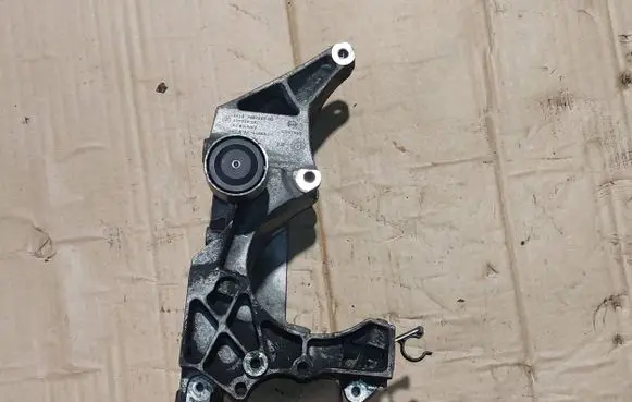 Generator/alternator bracket