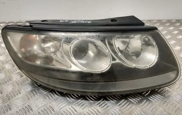 Hyundai Santa Fe Headlight/headlamp 921022BXXX