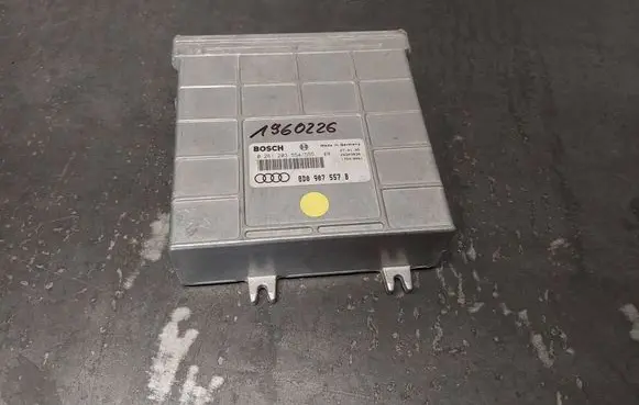 Audi A4 S4 B5 8D Engine control unit/module 8D0907557B 0261203554