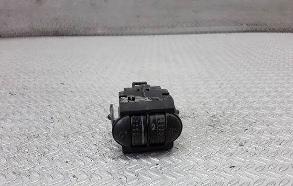 Volkswagen PASSAT B5.5 Headlight level height control switch 3B0941333C