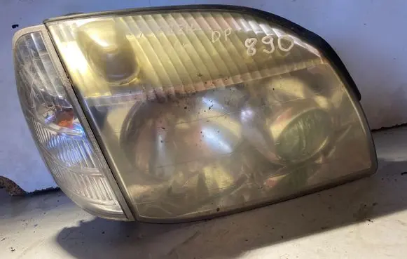 Nissan X-Trail T30 Headlight/headlamp