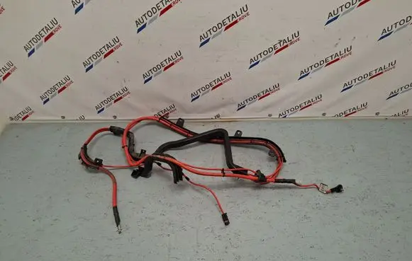 Positive cable (battery)