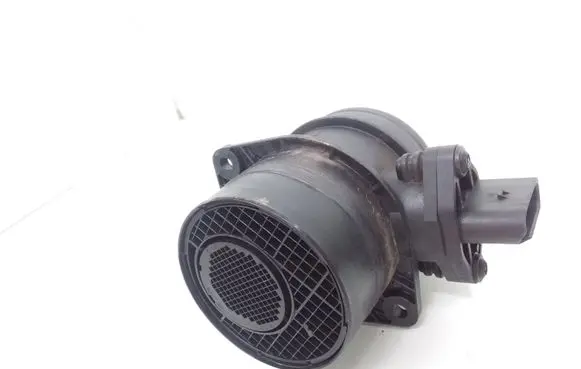 Volkswagen PASSAT B6 Mass air flow meter 074906461B 0281002461