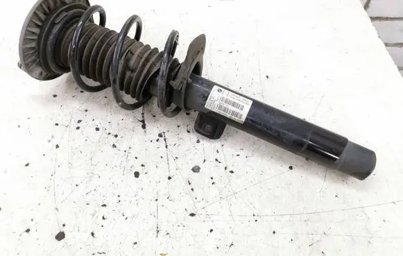 BMW 1 F20 F21 Front shock absorber with coil spring 6862171 22287528 14941510