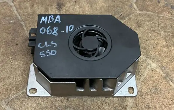 Mercedes-Benz CLS C218 X218 Sound amplifier A2118705189