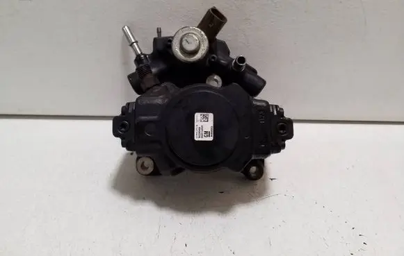 Chevrolet Orlando Fuel injection high pressure pump 96868903 9422A040A 28233374
