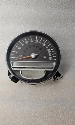 Mini One - Cooper Coupe R56 Speedometer (instrument cluster) 9136196 C00275289 BM508012