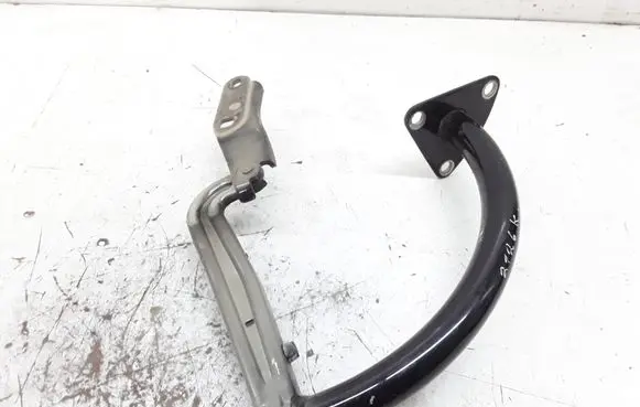 Volkswagen PASSAT B6 Tailgate/trunk/boot hinge 3C5827301