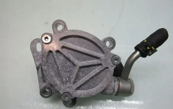 Mazda 2 Vacuum pump PE018G00