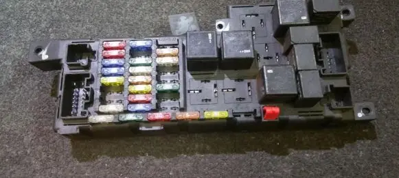 Volvo S80 Fuse box set 518322110 9452993-PETROL