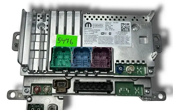 Maserati MC20 Radio/CD/DVD/GPS head unit NR5476 670219944