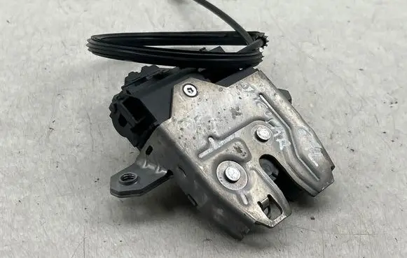 Tailgate/trunk/boot lock/catch/latch