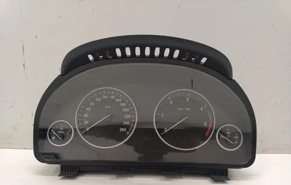 BMW 5 F10 F11 Speedometer (instrument cluster) 9227614