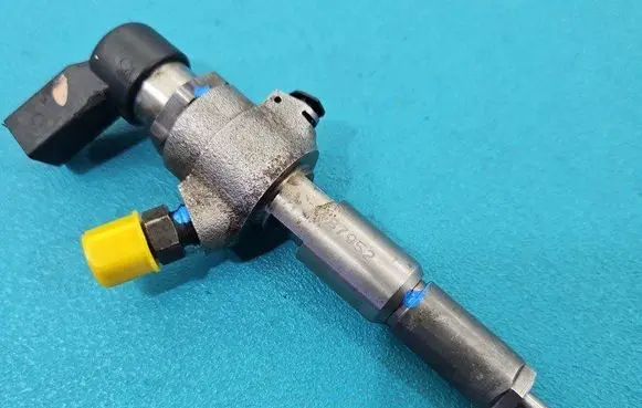 Fuel injector