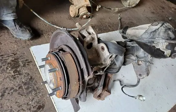 Toyota Land Cruiser (J120) Rear axle beam with reductor 