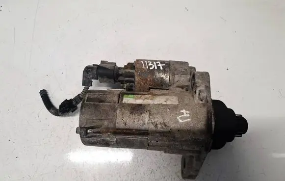 Volkswagen Golf VI Starter motor 