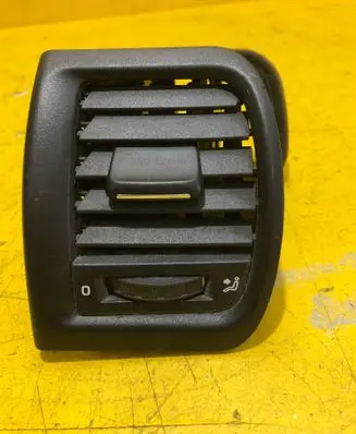 Skoda Fabia Mk2 (5J) Dashboard side air vent grill/cover trim 5J0819701