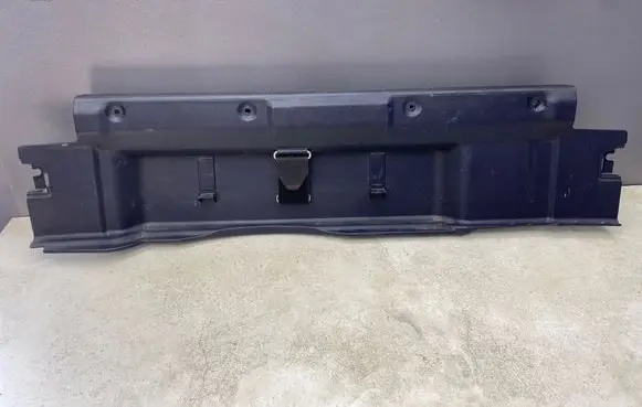 Trunk/boot sill cover protection