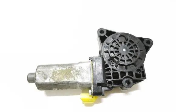 KIA Carens II Rear door window regulator motor F00S1A3295