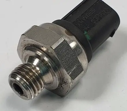 Jeep Grand Cherokee (WK) Fuel pressure sensor A0061531128