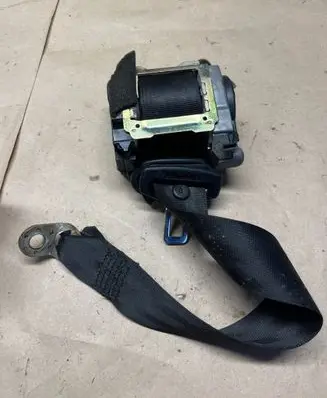 Audi A3 S3 8L Rear seatbelt 8L4857806A 560561400