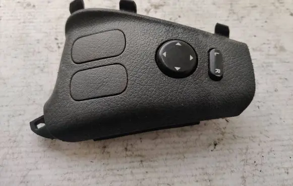 Mercedes-Benz Sprinter W901 W902 W903 W904 Electric window control switch A0045459207