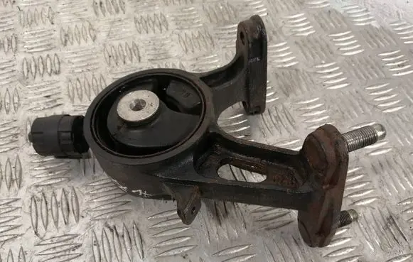 Toyota Avensis T270 Engine mount bracket 123710R060