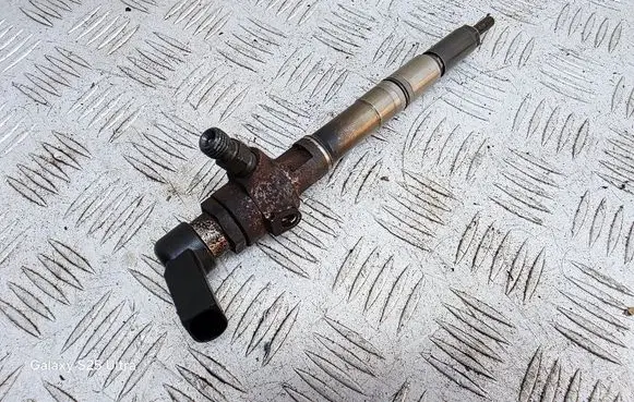 Fuel injector