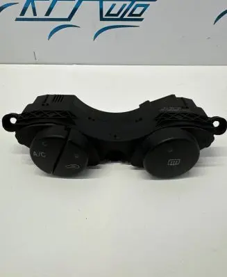 Ford Focus Windscreen/window heater switch 2T1T19A945BA 2T1T19A945