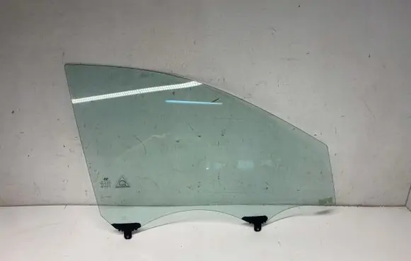 Hyundai ix35 Front windscreen/windshield window 