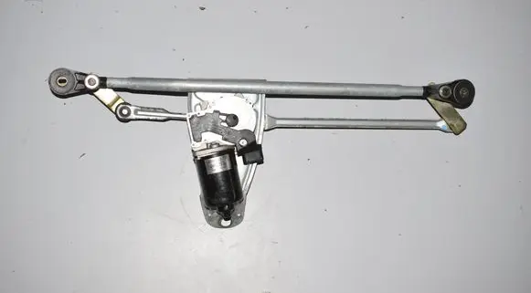 BMW X5 E53 Front wiper linkage 7046571