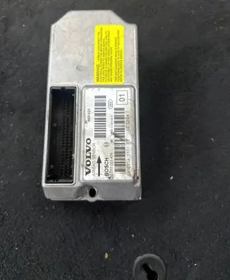 Volvo V70 Airbag control unit/module 8651523 0285001456