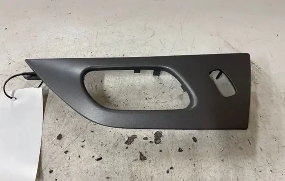 Peugeot 407 Rear door handle trim 964692987702