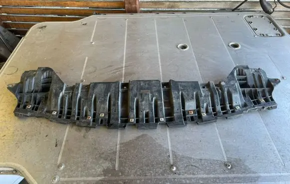 Toyota Auris E180 Front bumper skid plate/under tray 5261802040