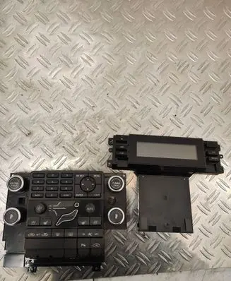 Volvo V70 Climate control unit 30782280 SN1004135 MC29AB00091