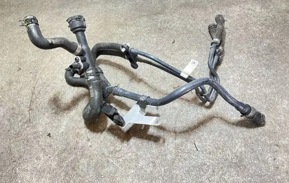 Audi E-tron GT Engine coolant pipe/hose 9J1121070B 9J1121162F