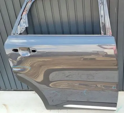 KIA Sorento IV Rear door
