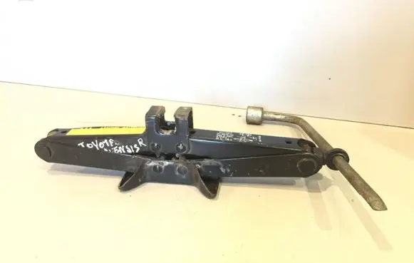 Toyota Avensis T250 Lift Jack 0911105010