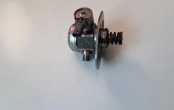 Mini Cooper Countryman F60 Fuel injection high pressure pump 0261520249